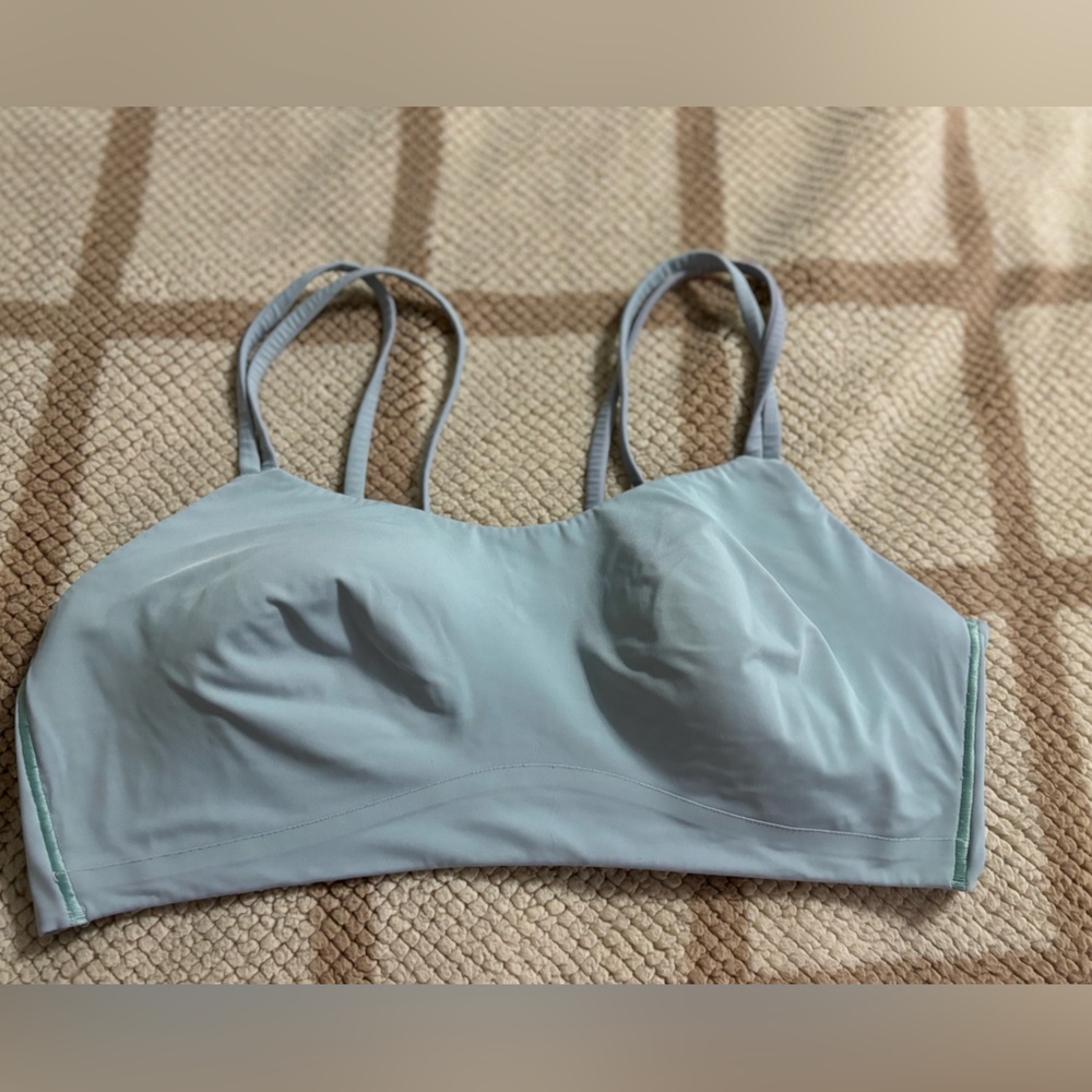 Lululemon Athletica Like a Cloud Light Support Bra